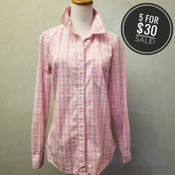 GAP Tops - 🔴 Gap fitted boyfriend button down